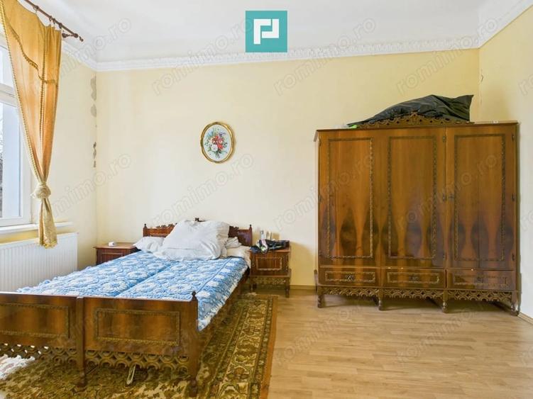 Casă cu Teren 2703 Mp în Ghioroc