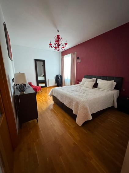 Apartament cu 3 camere decomandat în Pipera