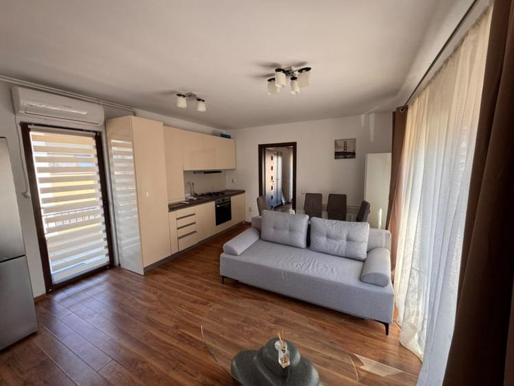 Apartament 2 camere semidecomandat 42mp + Terasa 27mp Zona A - 1