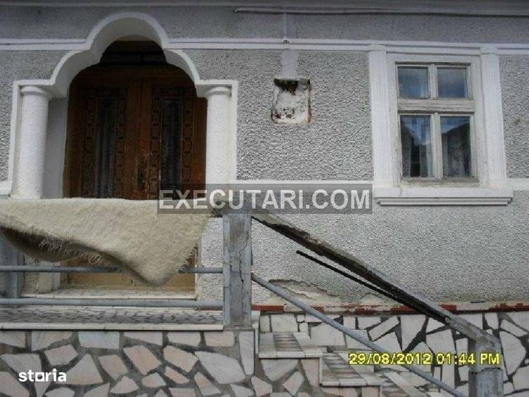 Casă cu 3 camere în Poiana Sibiului