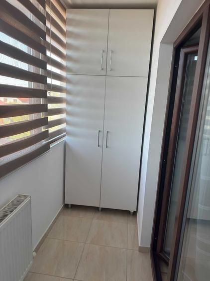 Apartament cu 3 camere semidecomandat în Valea Lupului