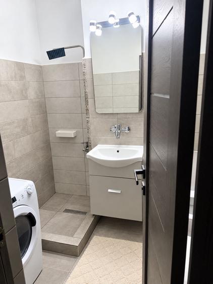 Apartament cu 3 camere în Tudor Vladimirescu