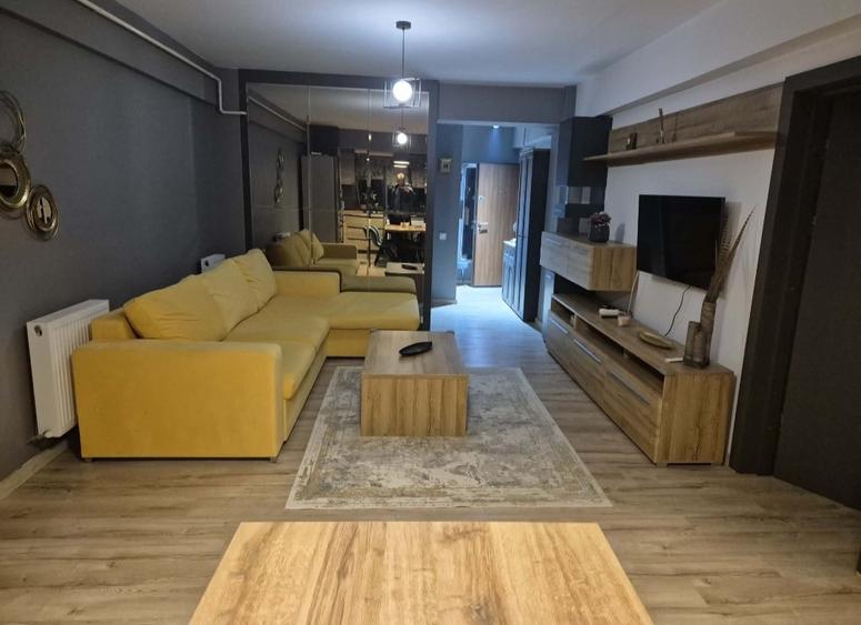 Apartament cu 2 camere decomandat, mobilat în Nicolina
