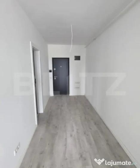 Apartament cu 3 camere semidecomandat în Nord