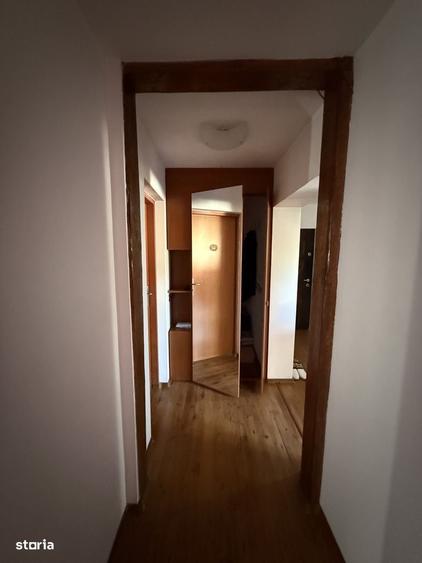 Apartament cu 3 camere decomandat în Exterior Vest