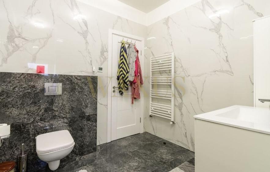 Duplex cu 4 camere cu Canalizare în Florești