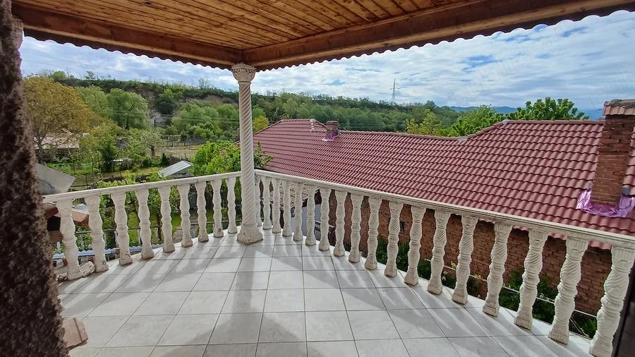 Casă cu 3 camere cu Teren 526 Mp în Vinerea