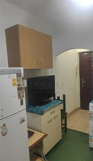 Garsonieră decomandată în Iosefin