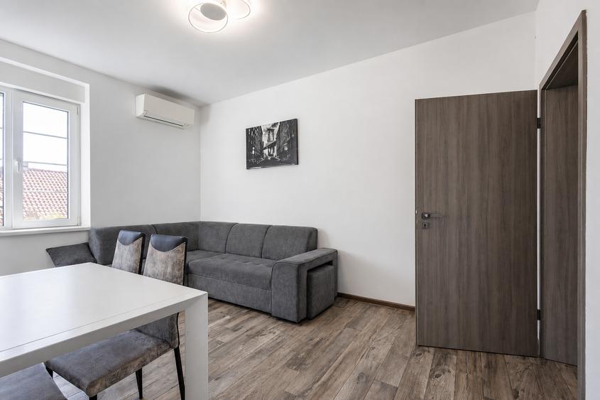 Apartament cu 3 camere decomandat în Ultracentral