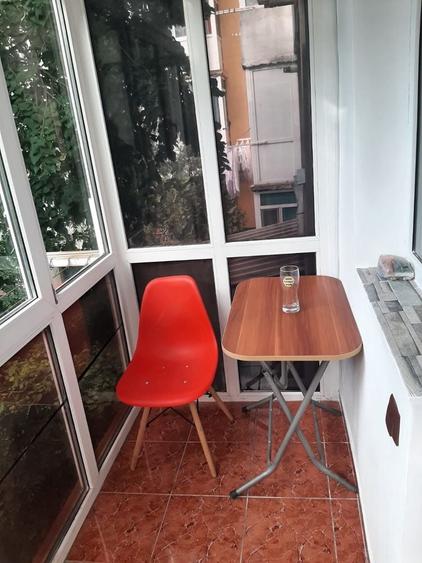 Apartament cu 2 camere semidecomandat în Craiovița Nouă