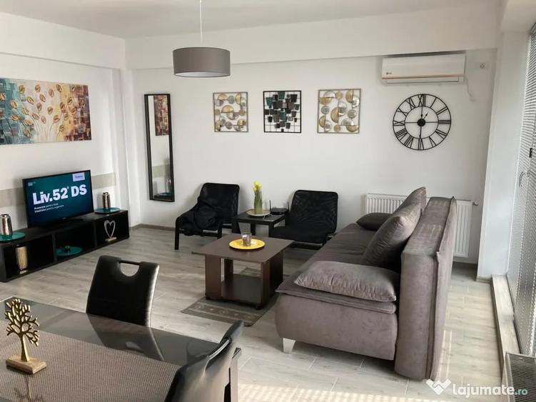 Apartament cu 2 camere decomandat în Central