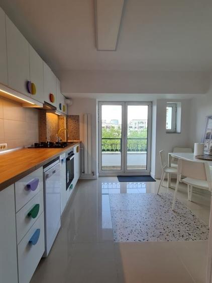 Proprietar ofer apart 2 cam absolut superb, renovat total 200m de Parlament - 11