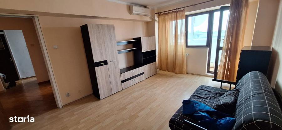Apartament cu 3 camere, mobilat în Titan