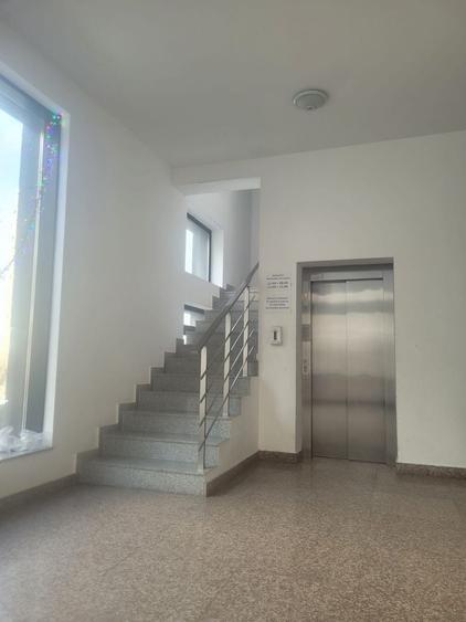 Apartament cu 3 camere decomandat în Faleza Nord