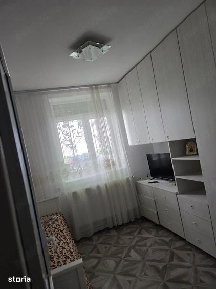 Apartament cu 2 camere în Tei