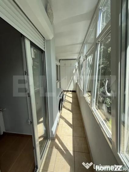 Apartament cu 3 camere semidecomandat în Micro 14