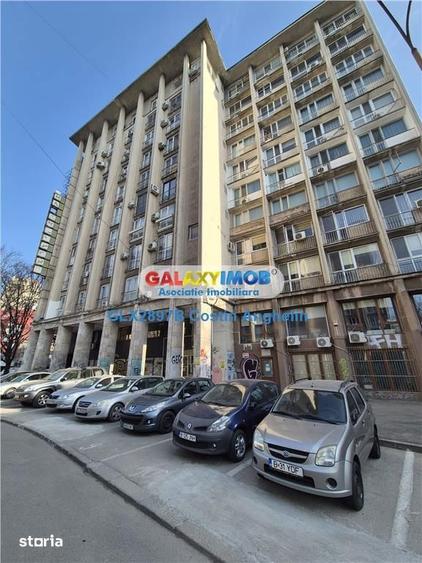 Apartament cu 2 camere semidecomandat, mobilat în Romană