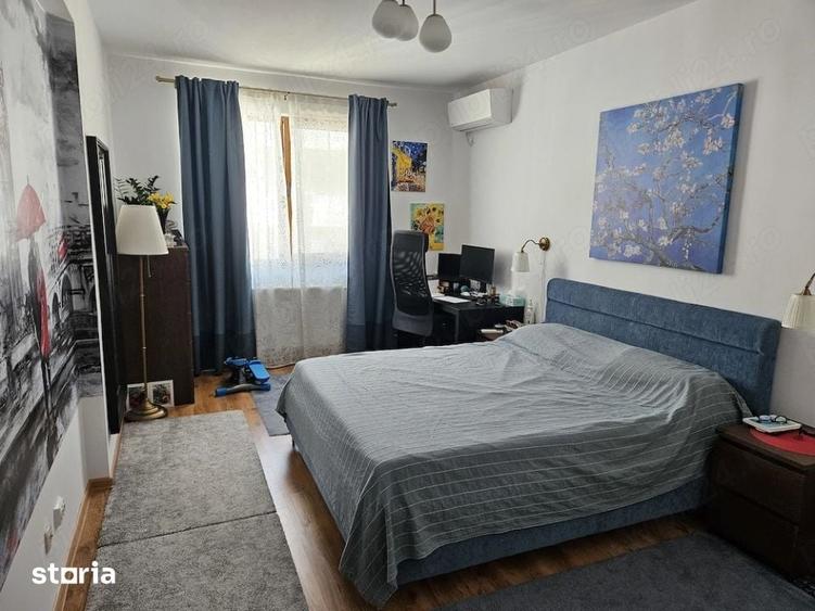 Apartament cu 5 camere decomandat în Dristor
