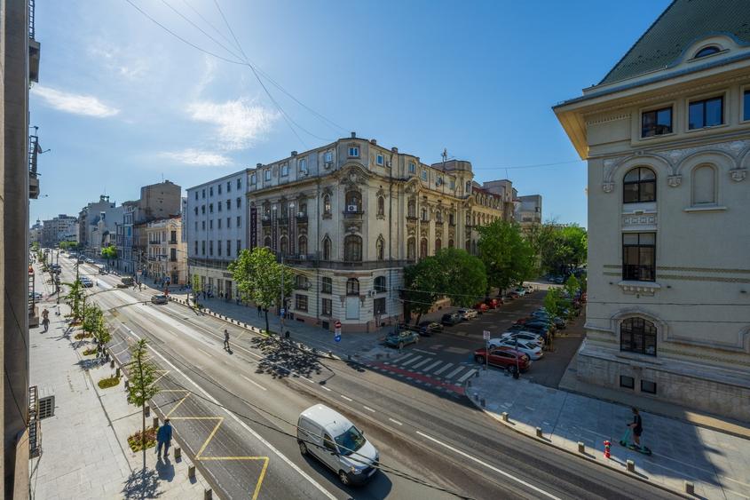 Apartament cu 5 camere decomandat în Cișmigiu