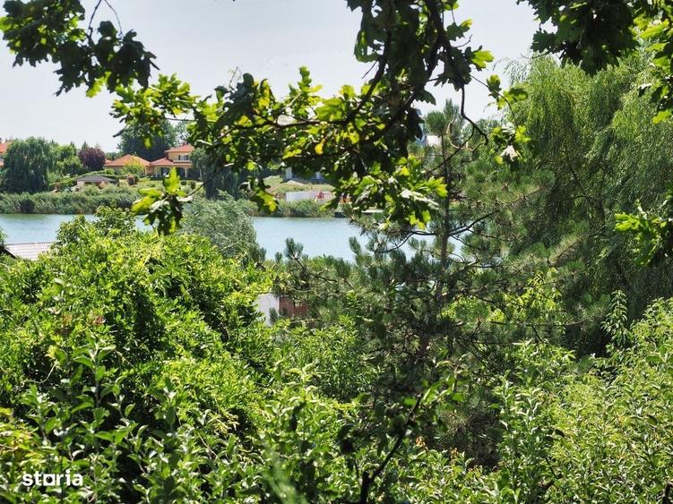 Casă cu 4 camere cu Teren 1798 Mp în Izvorani