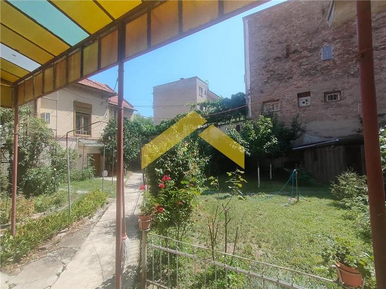 Casă individuală cu 5 camere cu Garaj în Ultracentral