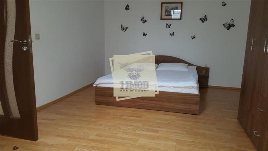 Apartament cu 4 camere decomandat în Central