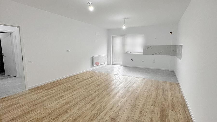 Apartament cu 2 camere decomandat în Tractorul — fotografia 1