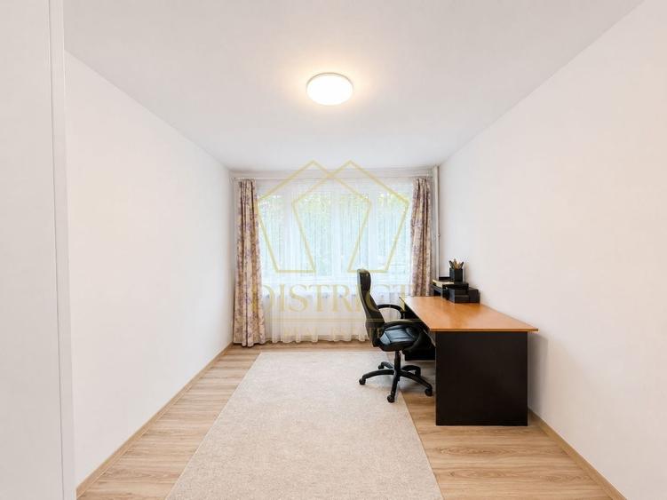 Apartament cu 3 camere decomandat, mobilat în Dâmbovița