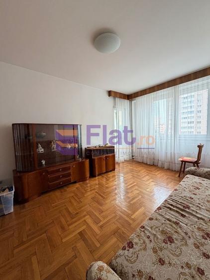 Apartament cu 3 camere în Astra