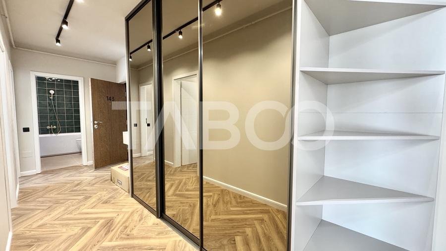 Apartament cu 3 camere semidecomandat, mobilat în Florești