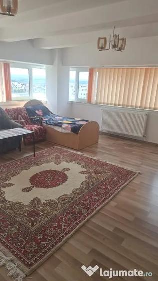 Apartament cu 3 camere decomandat în Obcini