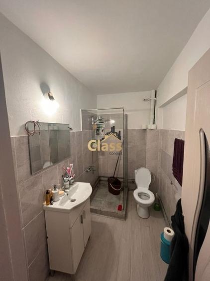 Apartament cu 3 camere decomandat, mobilat în Între Lacuri