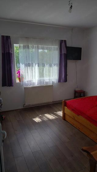 Casă cu 4 camere cu Teren 1130 Mp în Exterior Vest