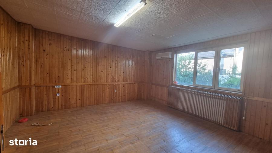 Spațiu comercial, de 15 mp, în Industriilor