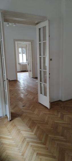Casă cu 4 camere cu Teren 204 Mp în Floreasca