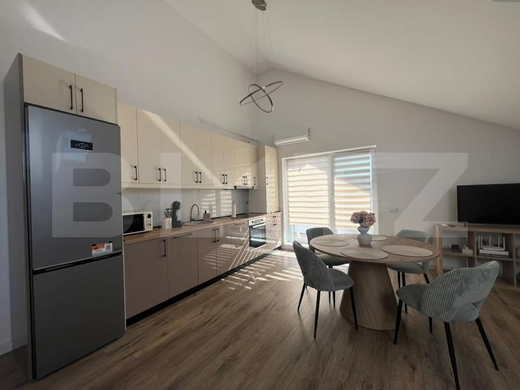 Apartament cu 2 camere semidecomandat, mobilat în Florești