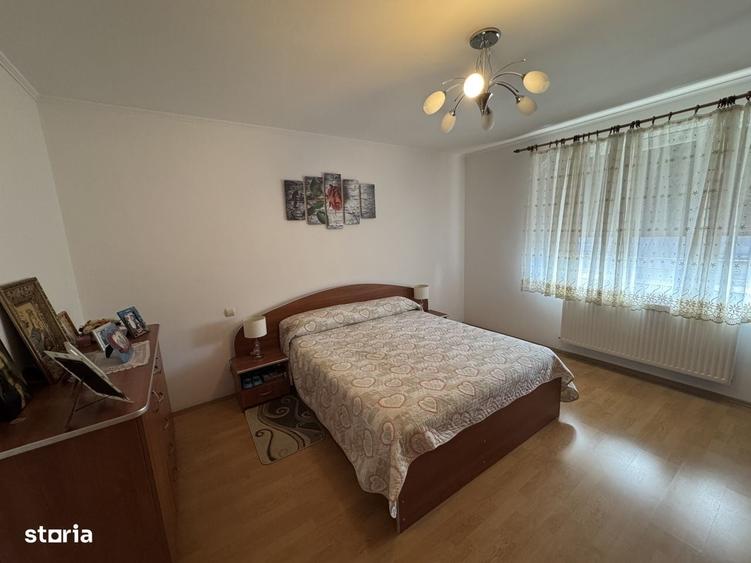 Casă cu 3 camere cu Teren 1483 Mp în Moftin