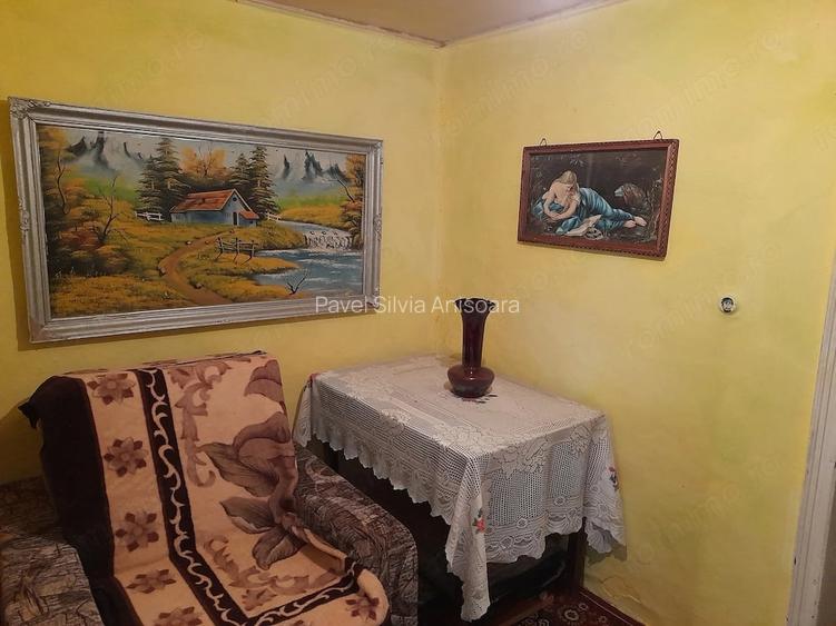 Casa cu teren de 1.470 mp de vanzare Fantanele, Scanteie?ti