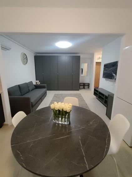 Apartament cu 2 camere decomandat în Titan