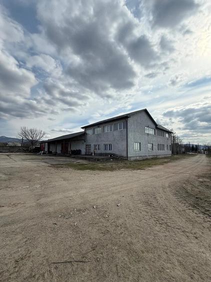 Spațiu comercial, de 15,500 mp, în Central