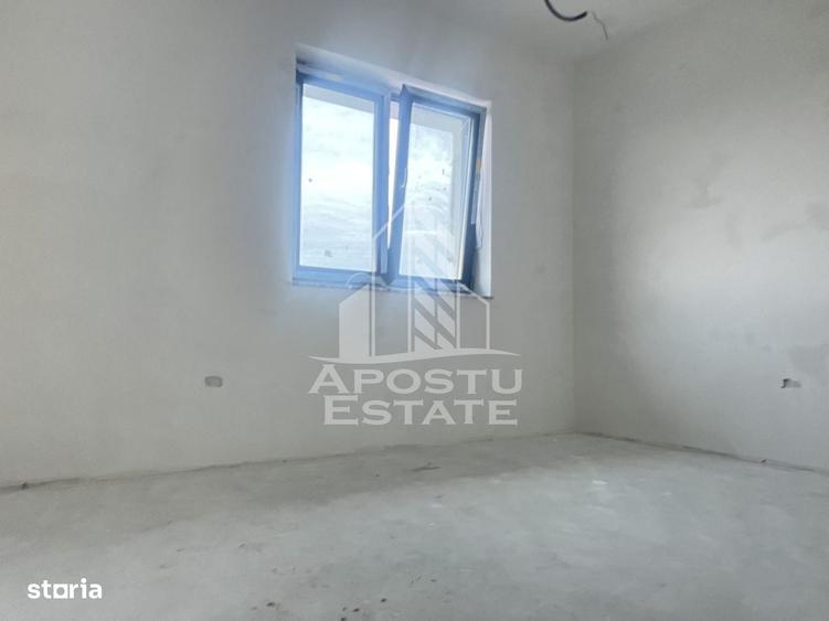 Casă cu 4 camere cu Teren 335 Mp în Central