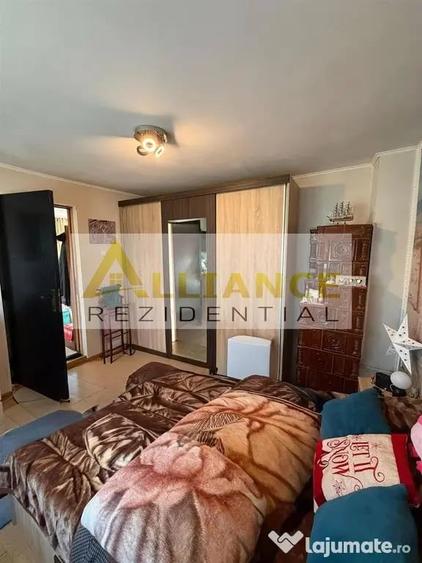 Casă cu 5 camere cu Teren 754 Mp în Cățelu