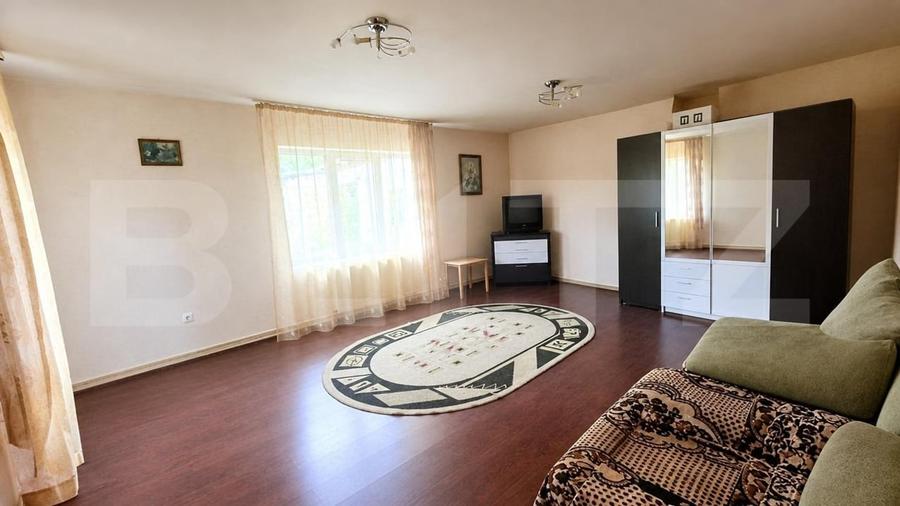 Casă individuală cu 4 camere cu Canalizare în Dâmbul Rotund