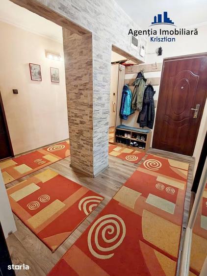 Apartament cu 4 camere decomandat în Burdea