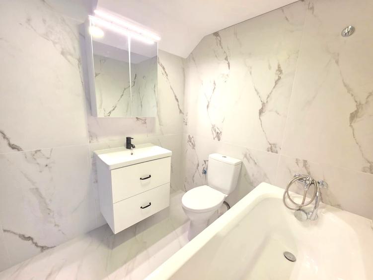 Apartament cu 3 camere semidecomandat în Giurgiului