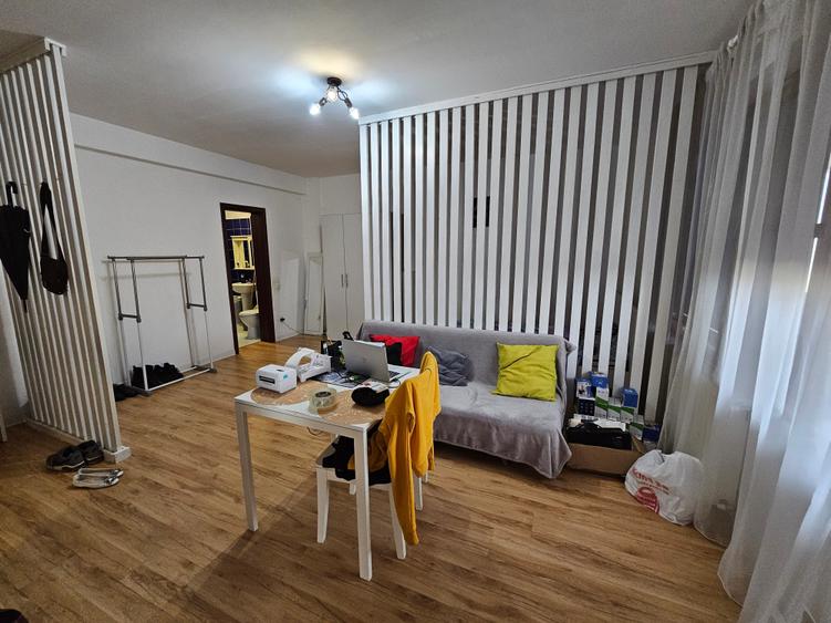 Garsonieră semidecomandată în Străulești