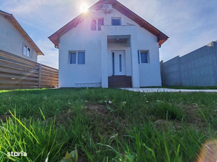 Casă cu 4 camere cu Teren 200 Mp în Lumina