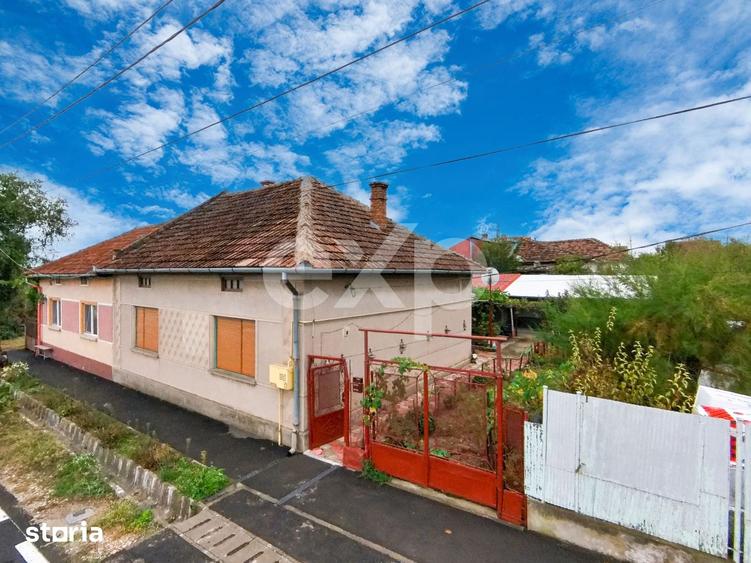 Casă cu 4 camere cu Teren 95 Mp în Central