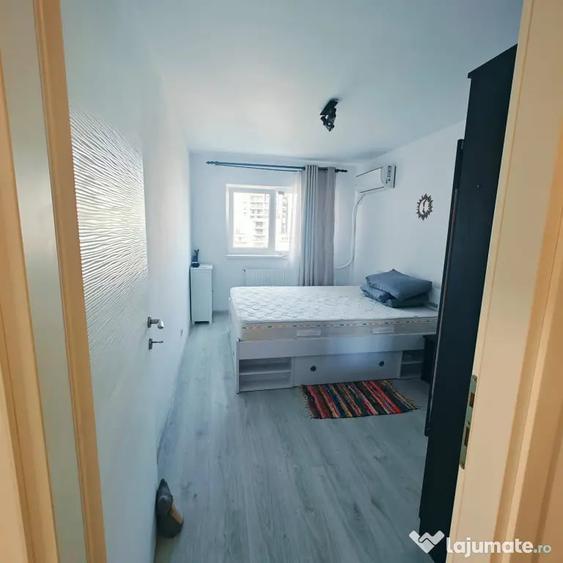 Apartament cu 2 camere semidecomandat în Central