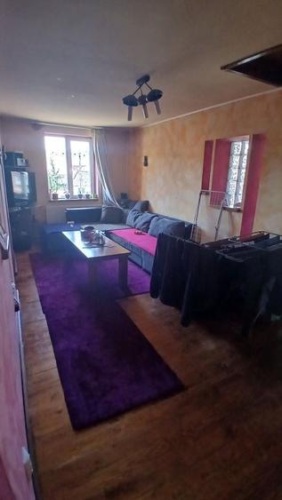 Casă individuală cu 7 camere cu Canalizare în Șura Mare